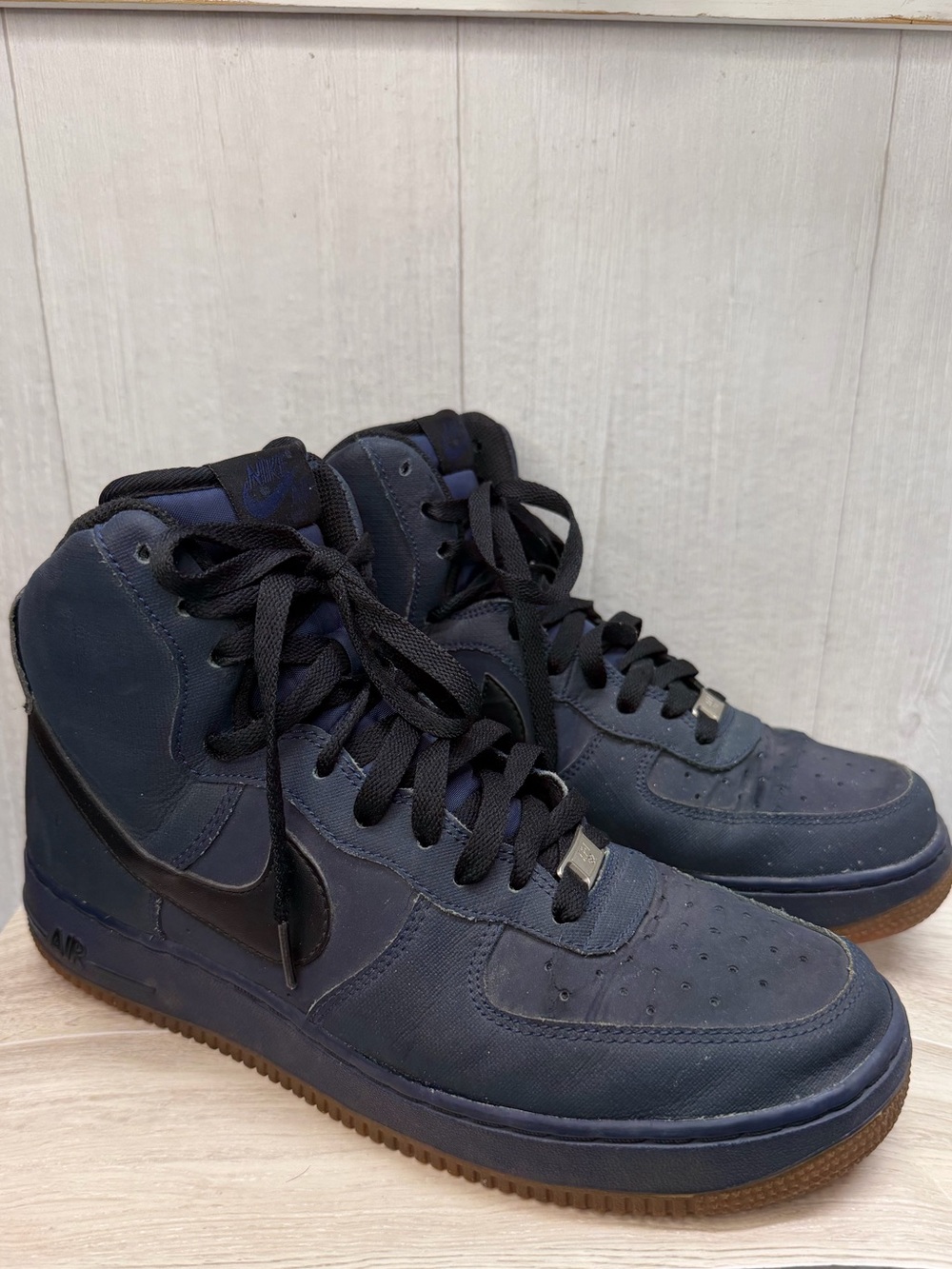Nike Air Force 1 High Midnight Navy Gum Sole Canvas Sneakers M 8.5 315121-410